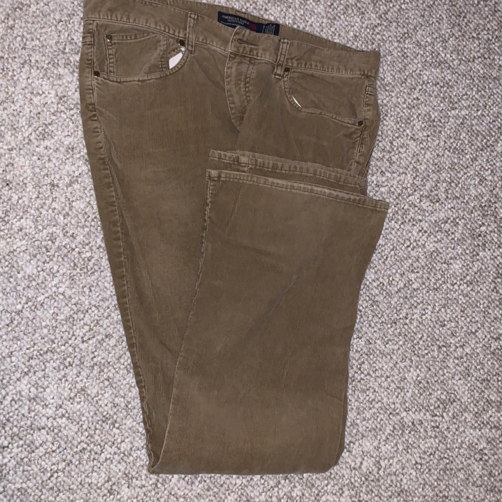 American Eagle mens corduroy pants